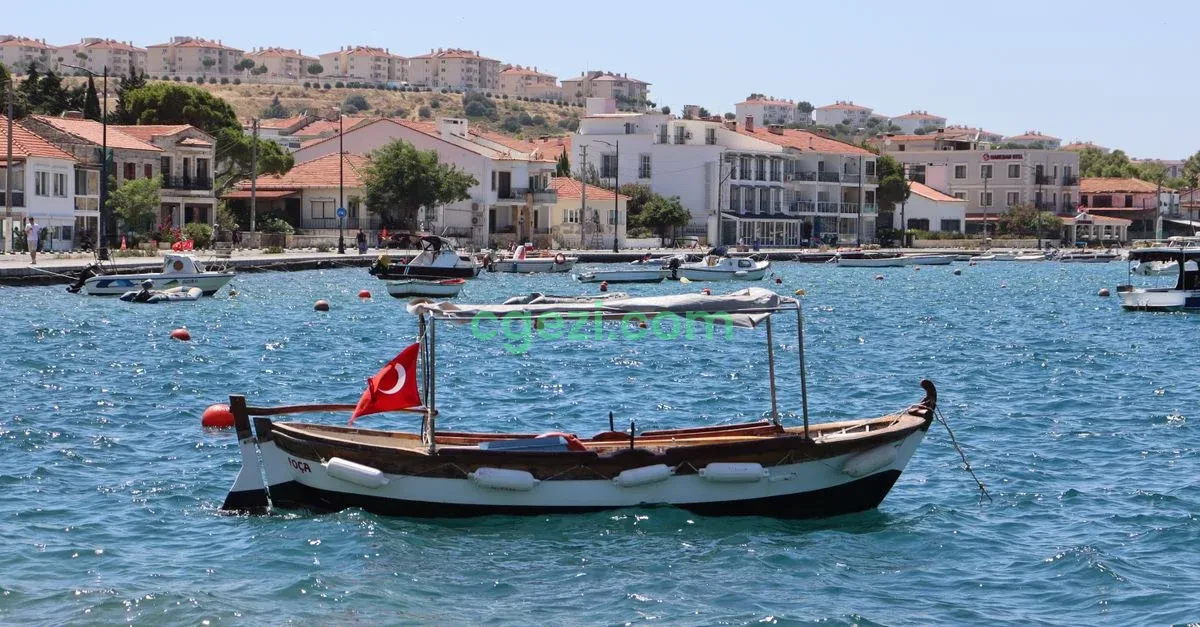 Ayvalık’ta Nerede Kalınır: Cunda mı Ayvalık Merkez mi?