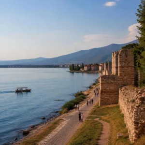 Bursa’da İznik’te Ne Yapılır? Göl Kıyısı, Tarihî Surlar ve Günübirlik Gezi Planı
