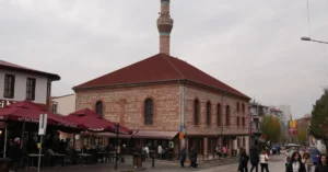 Bursa’dan İznik’e Günübirlik Gidilir mi? Ulaşım, Gezi Süresi ve Tarihî Merkez Rota Planı