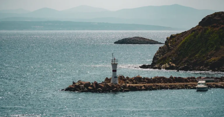 Çanakkale’de Bozcaada mı Gökçeada mı? Deniz, Ulaşım ve Gezi Temposuna Göre Seçim Rehberi
