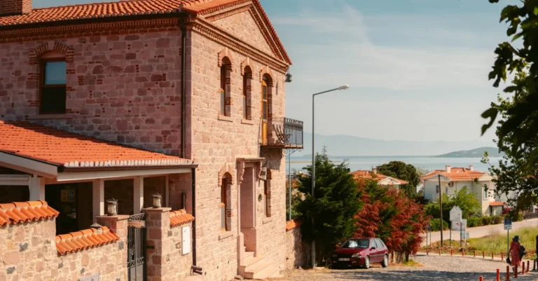 Gökçeada Kaç Günde Gezilir? Köyler, Plajlar ve Feribot Saatlerine Göre Gezi Planı