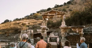 İzmir’de Efes mi Bergama mı? Tarih, Ulaşım ve Gezi Süresine Göre Seçim Rehberi