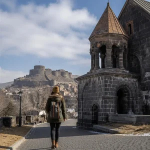 Kars Merkezde Yürüyerek Gezilir mi? Tarihî Yapılar ve Şehir İçi Rota Planı