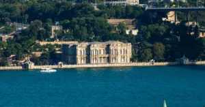 Kuzguncuk ve Beylerbeyi Aynı Gün Gezilir mi? Yürüyüş ve Toplu Taşıma Rotası