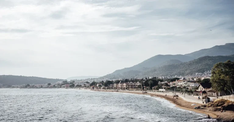 Mersin’de Denize Girmek İçin Hangi İlçe Seçilmeli? Erdemli, Silifke ve Anamur Karşılaştırması