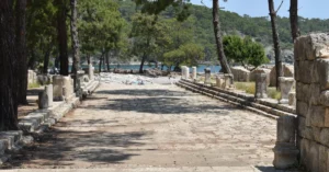 Phaselis Antik Kenti’ne Ne Zaman Gidilir? Ören Yeri ve Koylar İçin Mevsimlik Gezi Planı