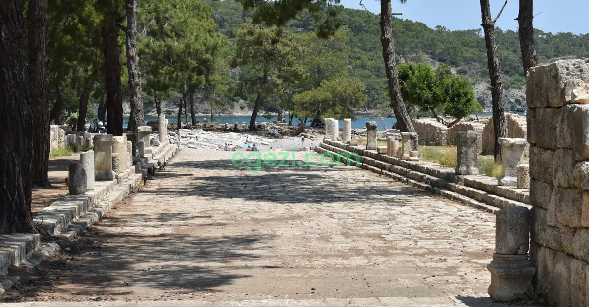 Phaselis Antik Kenti’ne Ne Zaman Gidilir? Ören Yeri ve Koylar İçin Mevsimlik Gezi Planı