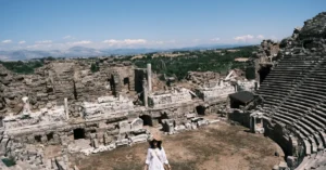 Side Antik Kenti ve Manavgat Şelalesi Aynı Gün Gezilir mi? Rota ve Zaman Planı