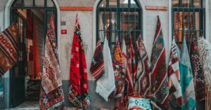 Sındırgı’da Kaplıcaya Girmeden Ne Yapılır? İlçe Merkezi ve Yakın Çevre Gezi Planı