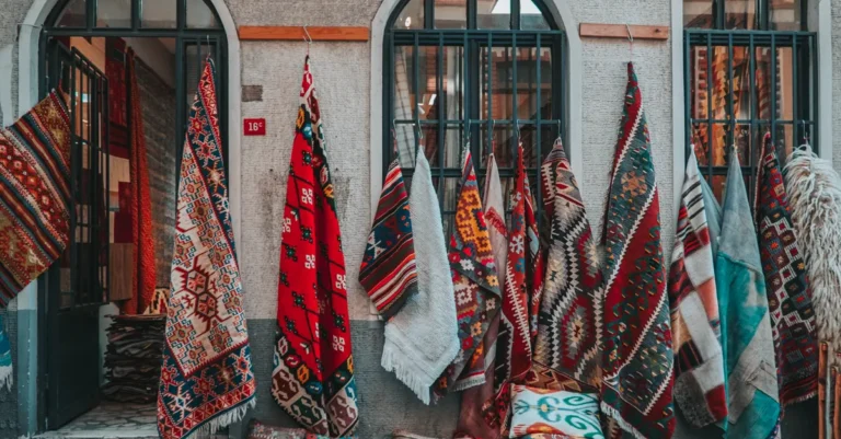 Sındırgı’da Kaplıcaya Girmeden Ne Yapılır? İlçe Merkezi ve Yakın Çevre Gezi Planı