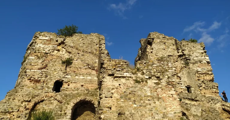 Yoros Kalesi’ne Toplu Taşımayla Nasıl Gidilir? Anadolu Kavağı’ndan Yürüyüş Planı