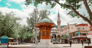 Bigadiç’te Gezilecek Yerler: İlçe Merkezi, Tarihi Duraklar ve Yakın Çevre İçin Günübirlik Rota