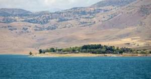 Bozova’da Gezilecek Yerler: Atatürk Barajı Çevresinde Günübirlik Gezi Planı