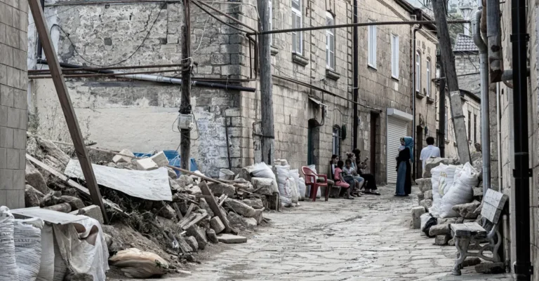 Derik’te Gezilecek Yerler: İlçe Merkezi, Tarihi Yapılar ve Seyir Durakları İçin Günübirlik Rota